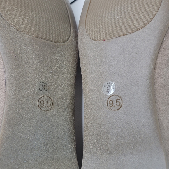 LC Suede Memory Foam Slip Ons - Picture 6 of 6